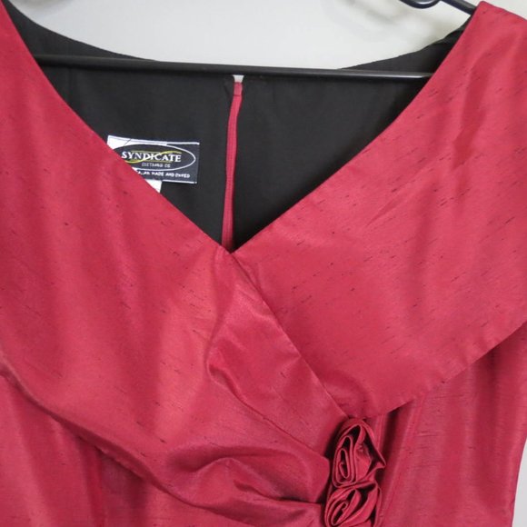 VINTAGE SYNDICATE - COCKTAIL / EVENING DRESS - SIZE 14 - NET UNDERLAY. - Picture 3 of 8